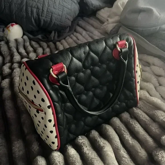 Vintage Betsey Johnson, cooler bag/Pocketbook/Powers/sachel red black white - Picture 11 of 13